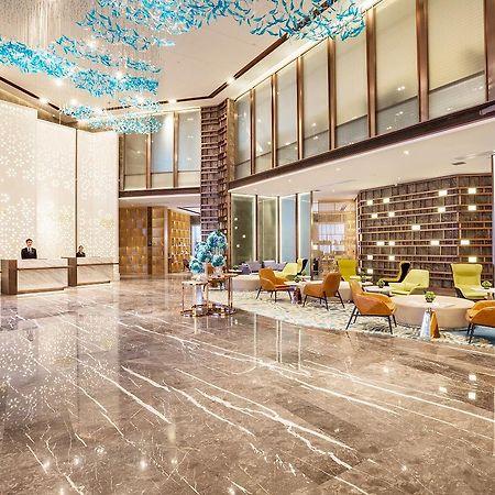 Shenzhen Bantian Huaweizhongcheng Atour Hotel ภายนอก รูปภาพ